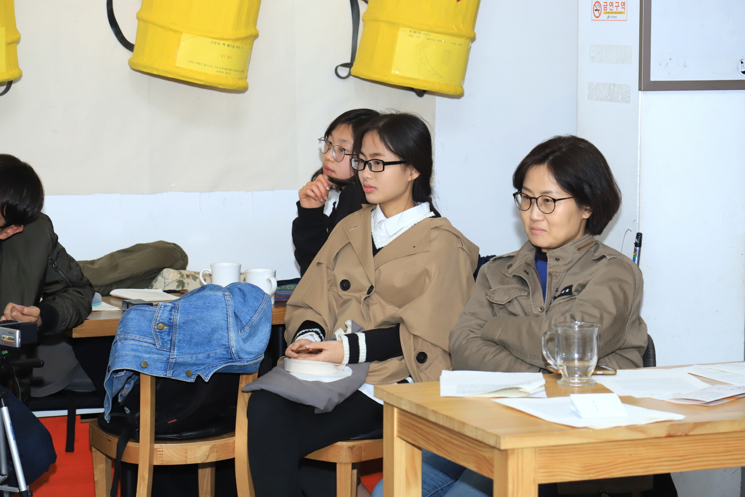 14 가현 발표 듣는.JPG